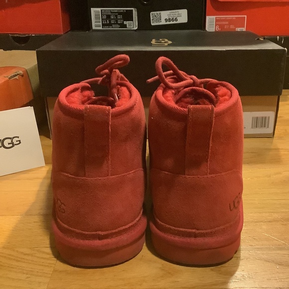 Mens Red UGG Suede Chukka Boots Size 11 - Picture 9 of 15